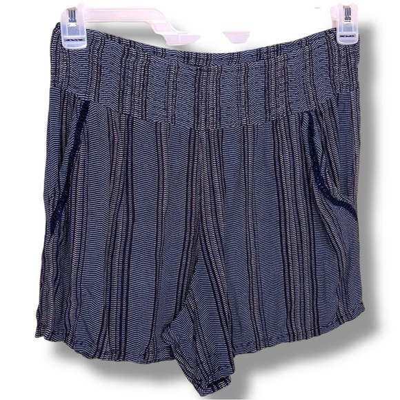 Medium Three Dots Brand Pull On Casual Shorts Comfort Waist Slate Gray Blue - Picture 1 of 11